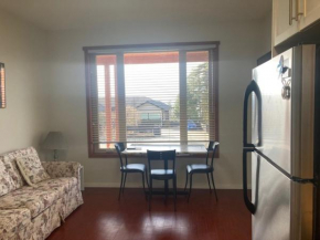 Beaches Downtown Suite In Sechelt